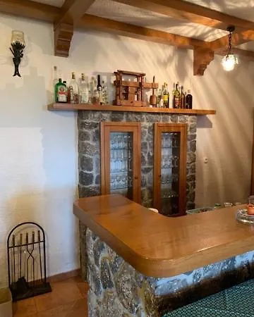 Wine House, Zidanica Gruden بيت للعطل
